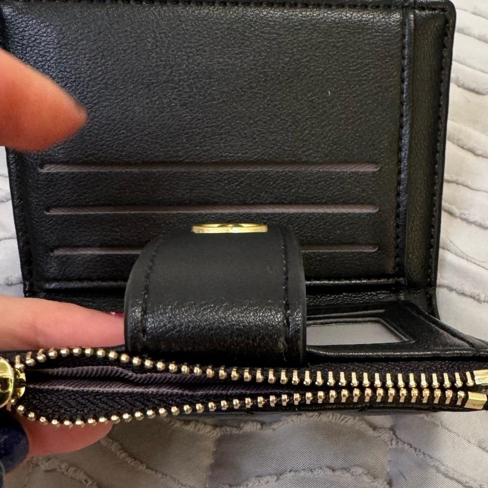 Faux leather black wallet - Picture 7 of 8